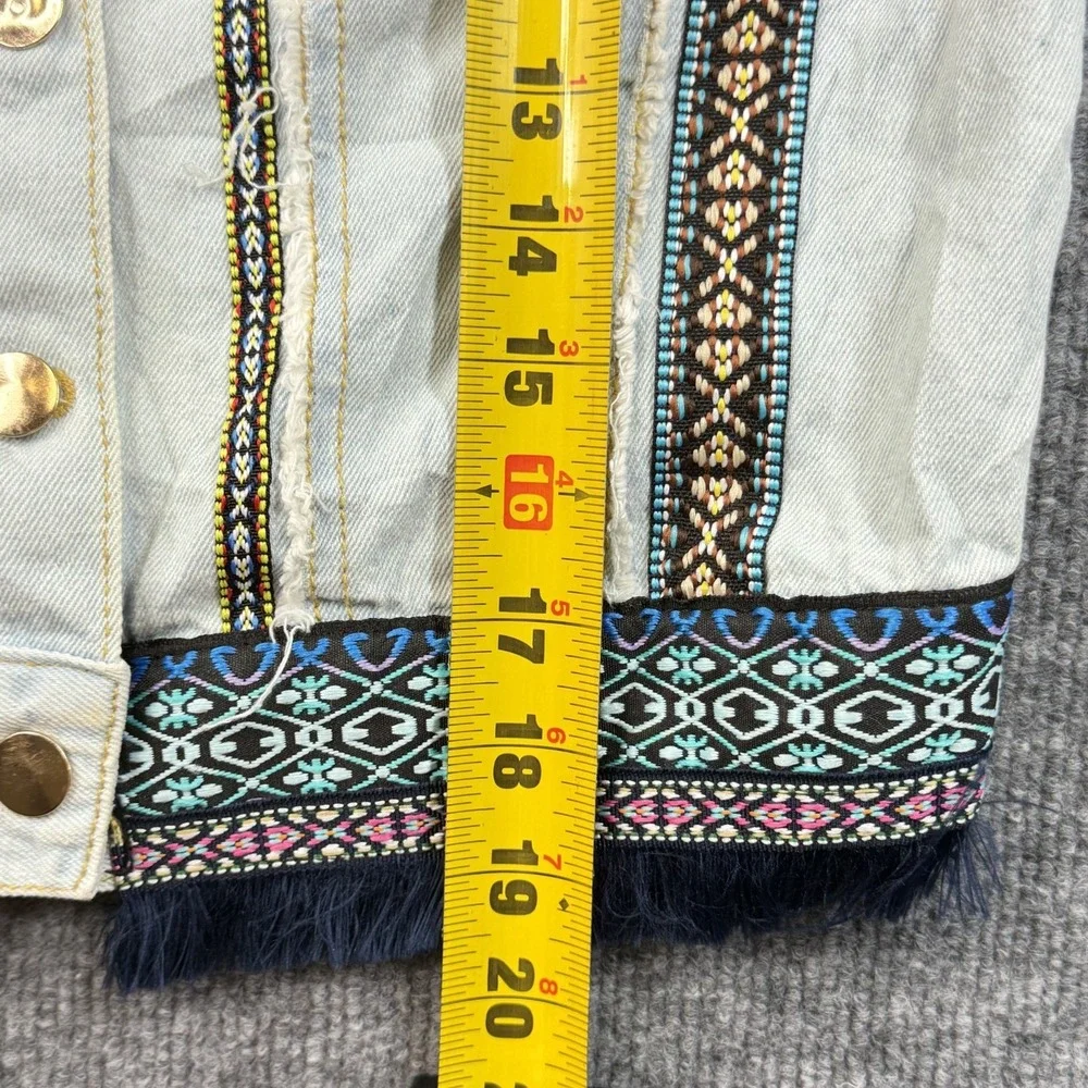 Denimland Paris Collection Jacket Distressed Collar Southwestern Tribal -‎ Small